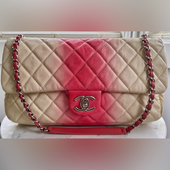 CHANEL Bag - Picture 1 of 14